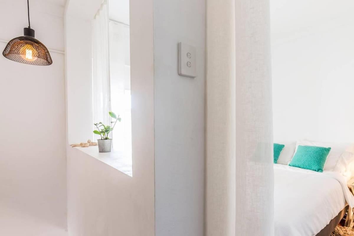 Modern Surry Hills Century Holiday home *